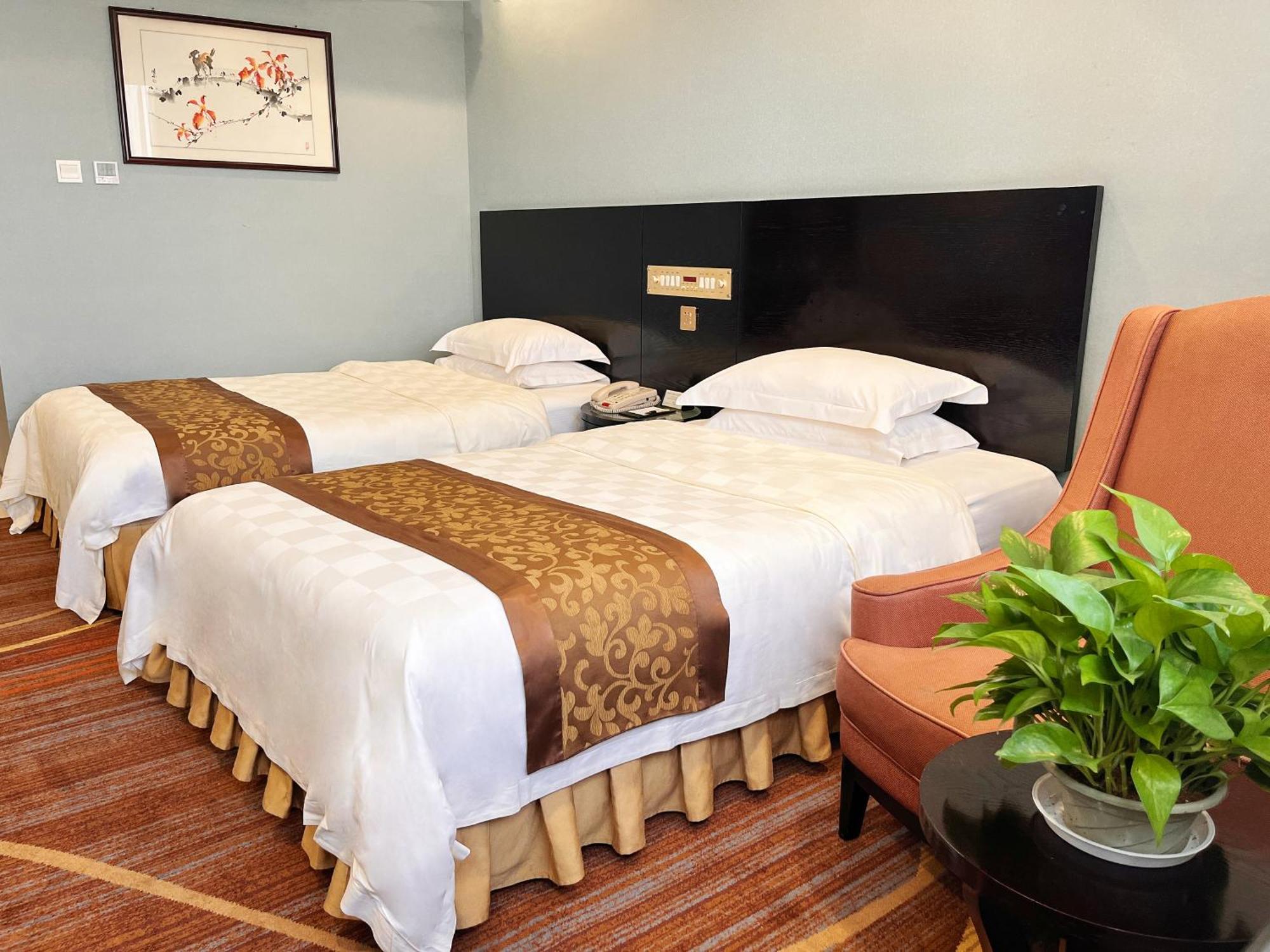 Skyline Plaza Hotel Kanton Zewnętrze zdjęcie