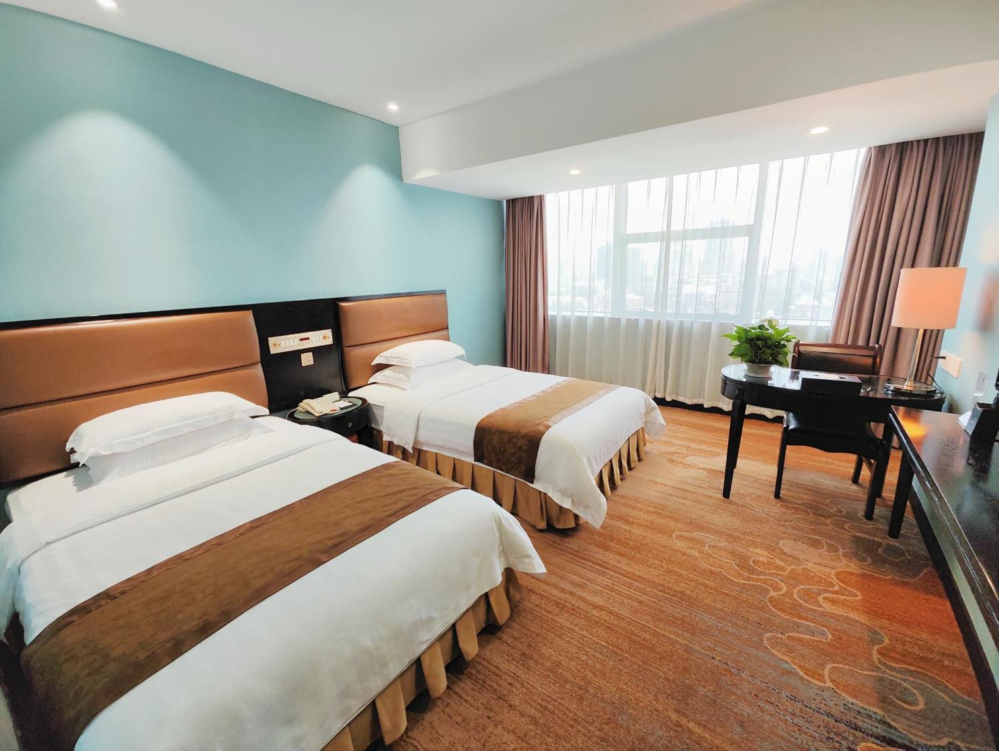Skyline Plaza Hotel Kanton Zewnętrze zdjęcie