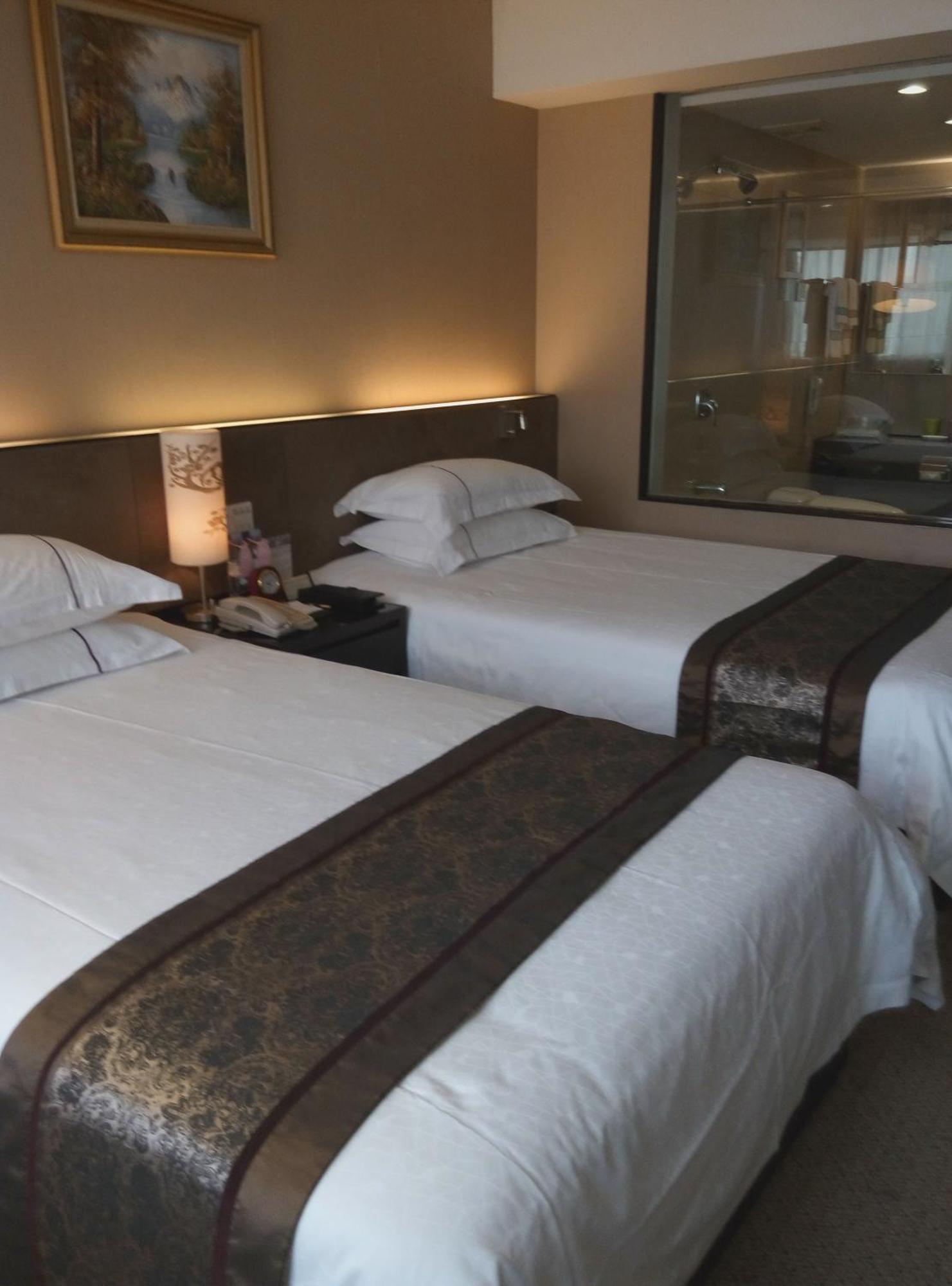Skyline Plaza Hotel Kanton Zewnętrze zdjęcie